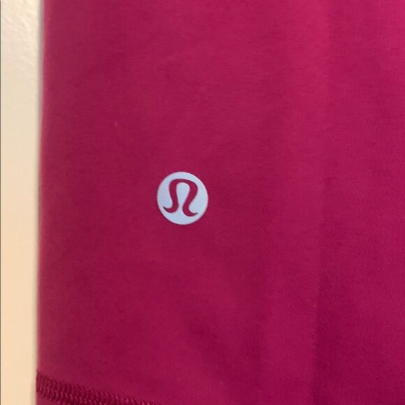 lululemon athletica Magenta Wunder Train HR 8 inch Shorts, size 12, NWT - Picture 7 of 7